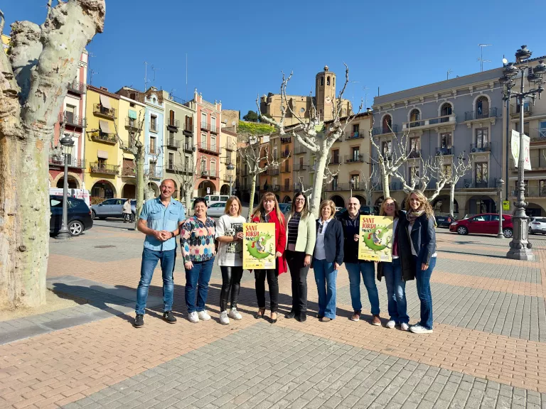 Balaguer enceta la Diada de Sant Jordi amb teatre escolar, música i tertúlies literàries