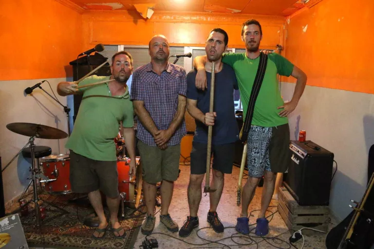 De la Torre: "Som quatre garrulos de poble que ens ho passem bé fent música"