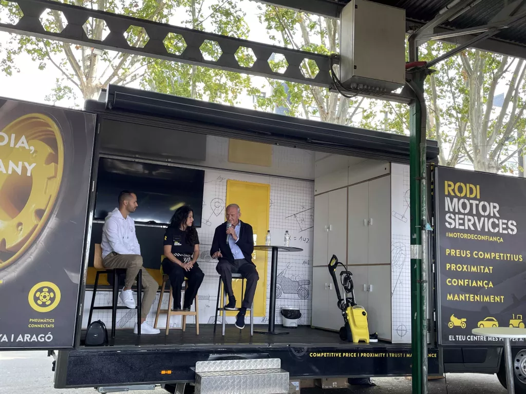 El padrí d'Alcarràs i l'agroinfluencier Guillem Gómez a l'estand de Rodi Motor Services