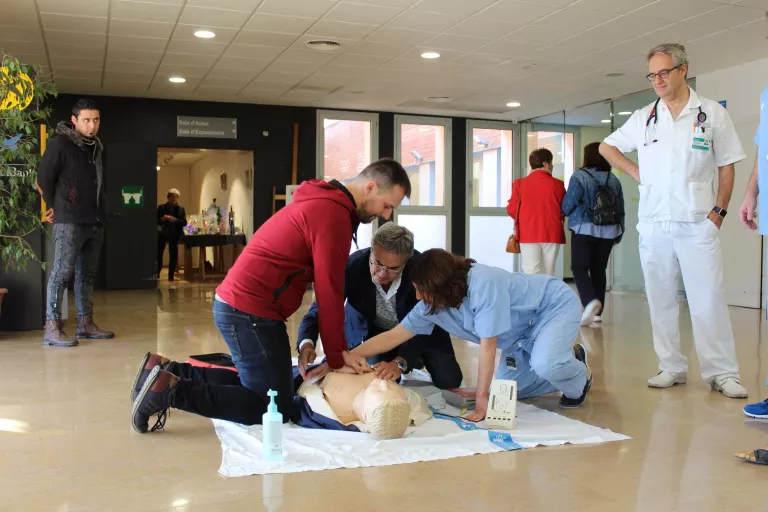 L’Arnau de Vilanova forma la ciutadania en tècniques de reanimació cardiopulmonar