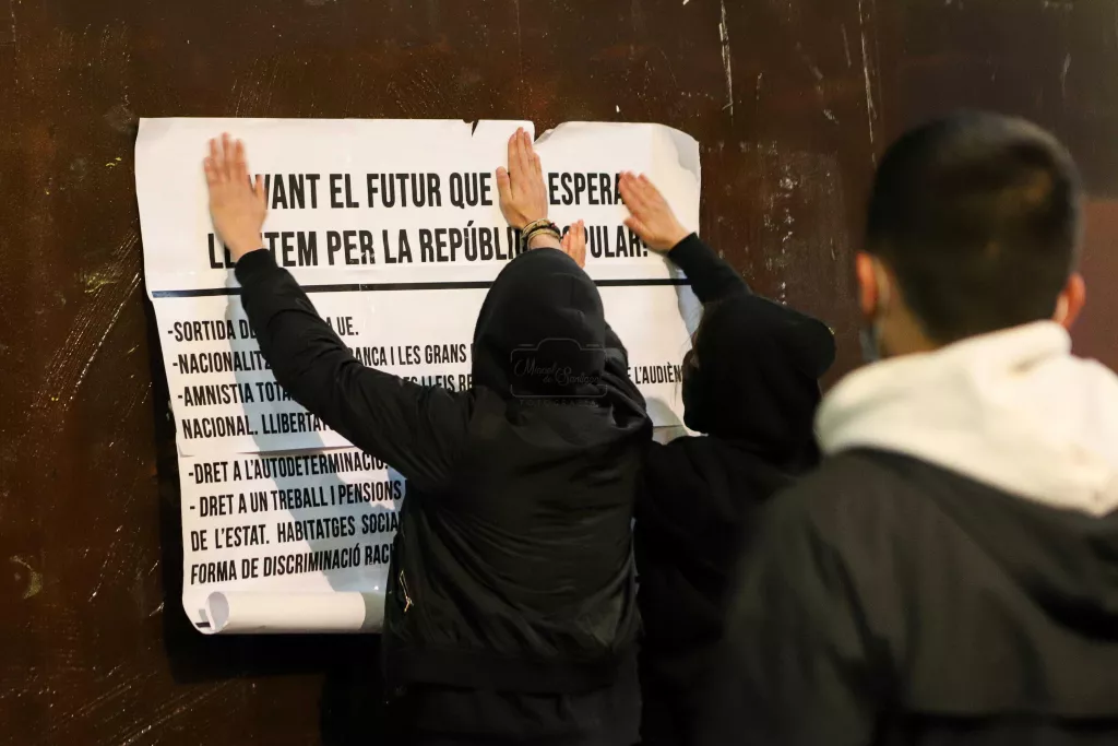 ⏯️ Identificats per exhibir simbologia nazi i fer salutacions feixistes a Lleida