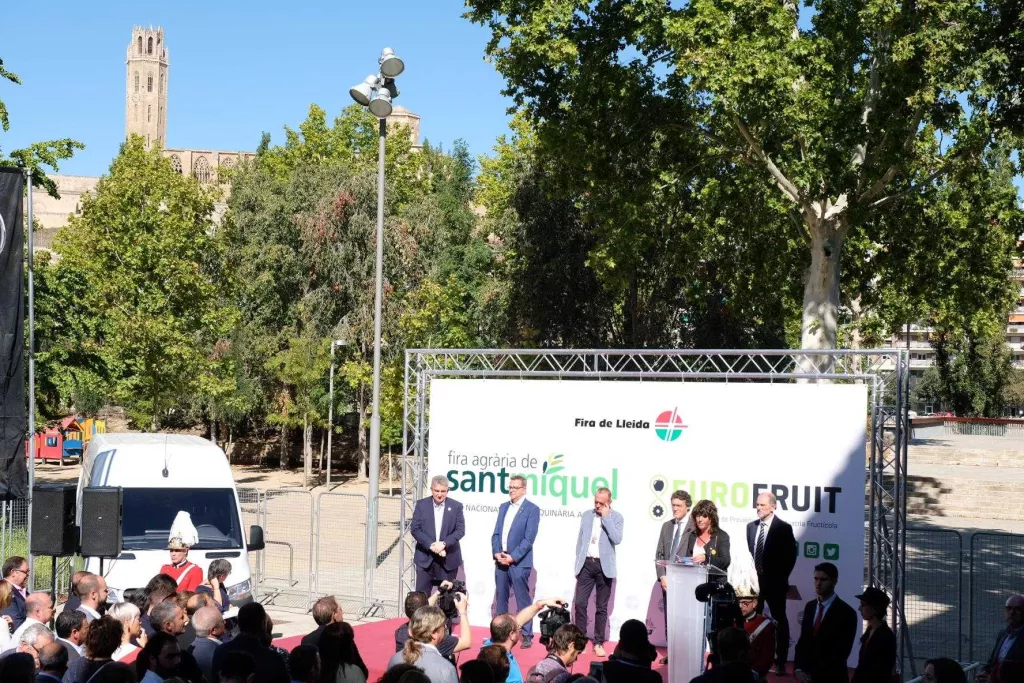 La fira de Sant Miquel comença amb la demanda d’uns preus justos per als agricultors