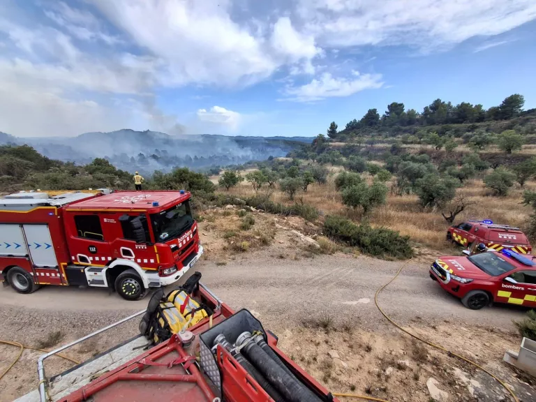 Cervià de les Garrigues i Ponts, en alerta per dos incendis actius aquest diumenge