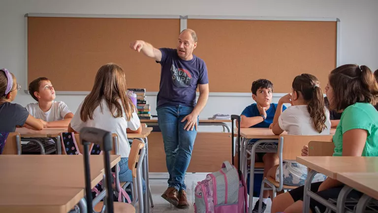 Més de 66.500 alumnes de Ponent comencen un curs escolar marcat per la prohibició dels mòbils