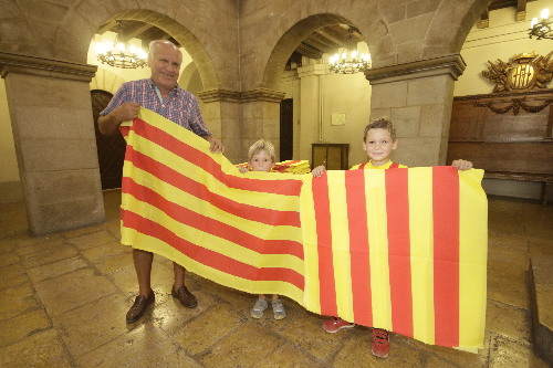 L’ajuntament de Lleida repartirà  7.500 metres de senyera per commemorar l’11 de setembre
