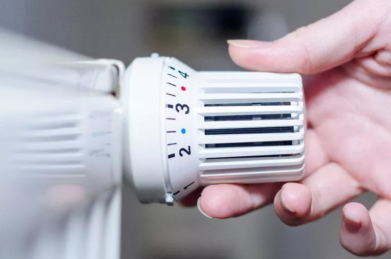 Acord històric per combatre la pobresa energètica