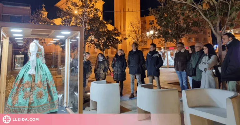 Mollerussa vestieix de paper el centre urbà