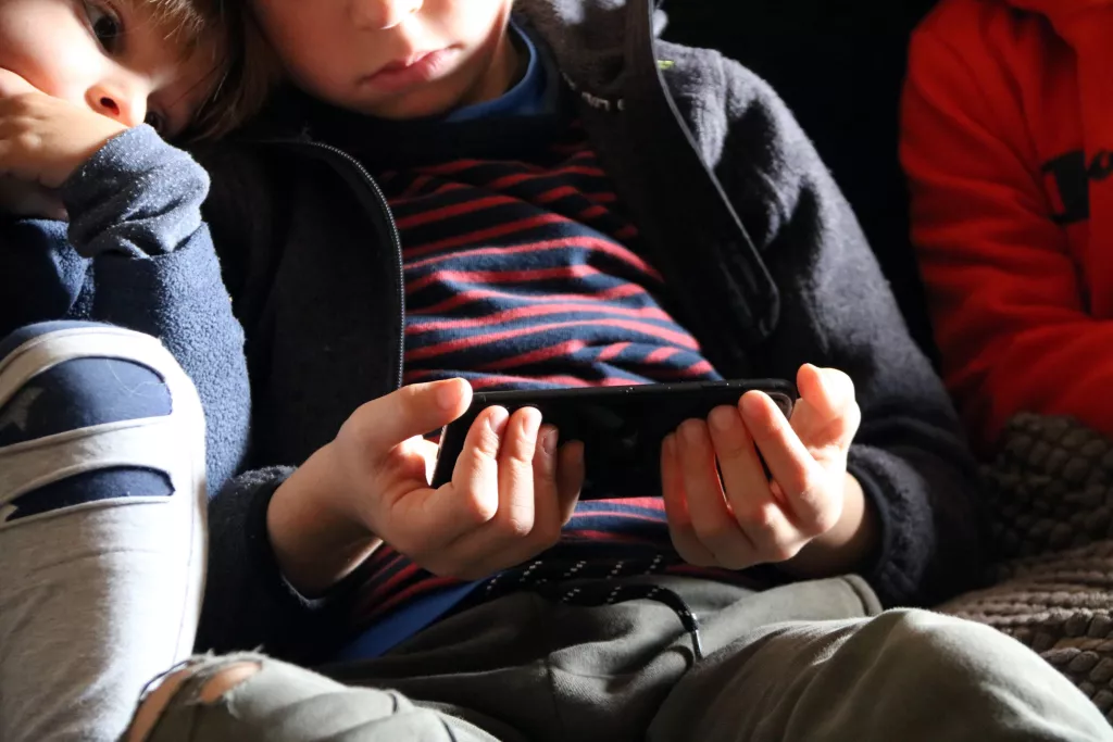 ⏯️ L'addicció a les pantalles per culpa del confinament i les restriccions de la covid-19
