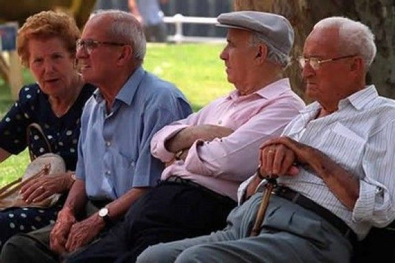 Jubilats a l’alça, treballadors a la baixa