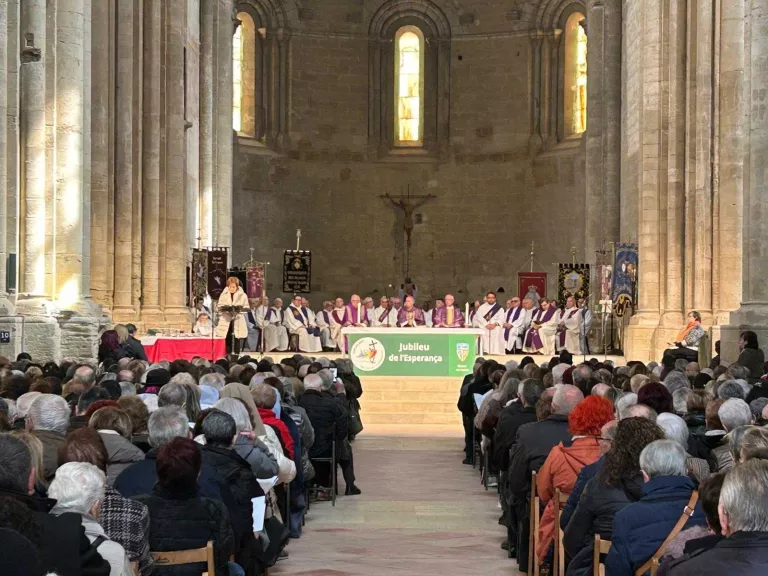 La Seu Vella de Lleida acull prop d’un miler de fidels en la celebració del Jubileu de l’Esperança