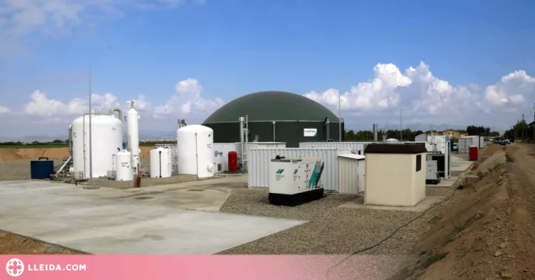 ⏯️ Inauguren una planta pionera en una granja de vaques de Vallfogona de Balaguer que elabora biometà i fertilitzant