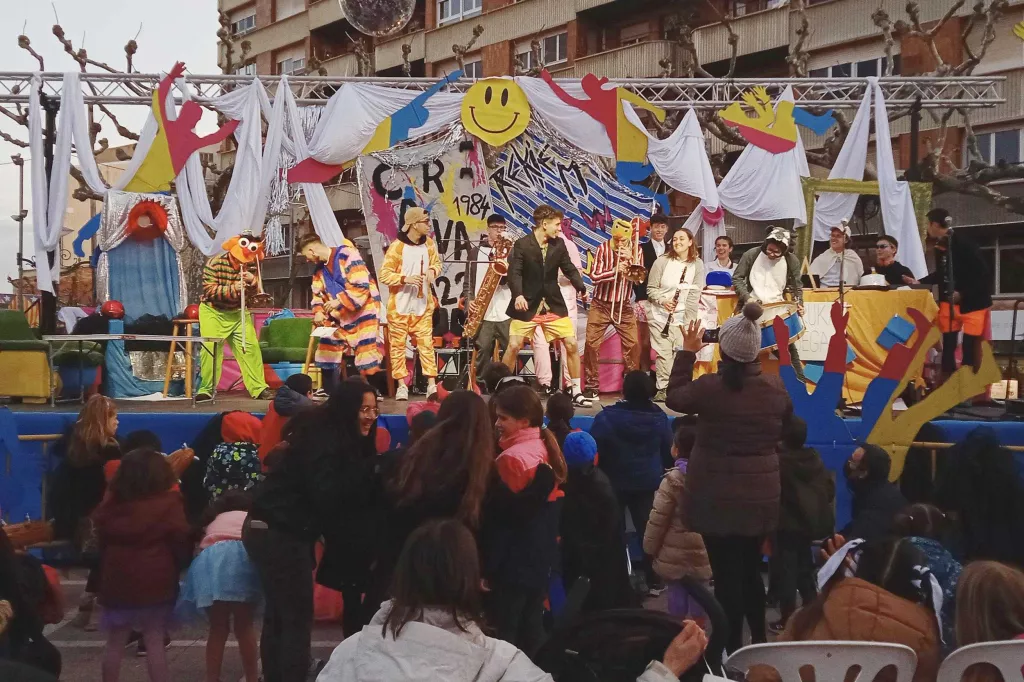 El carnaval de Tàrrega recupera amb èxit la presència als carrers