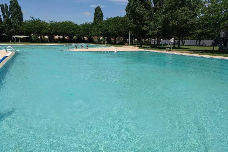 Tàrrega ja té data per obrir les piscines municipals