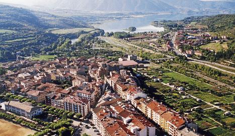 La Pobla ajorna un any atorgar llicència a clubs de cànnabis
