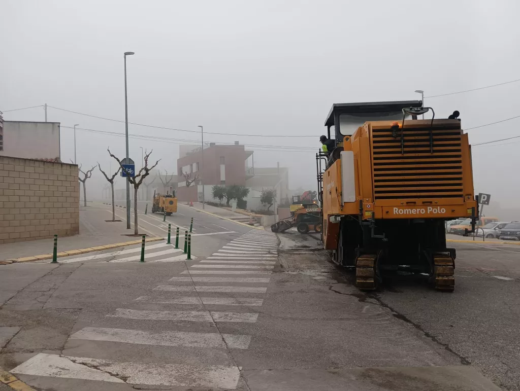 Les Borges millora el paviment del carrer Via Aurèlia
