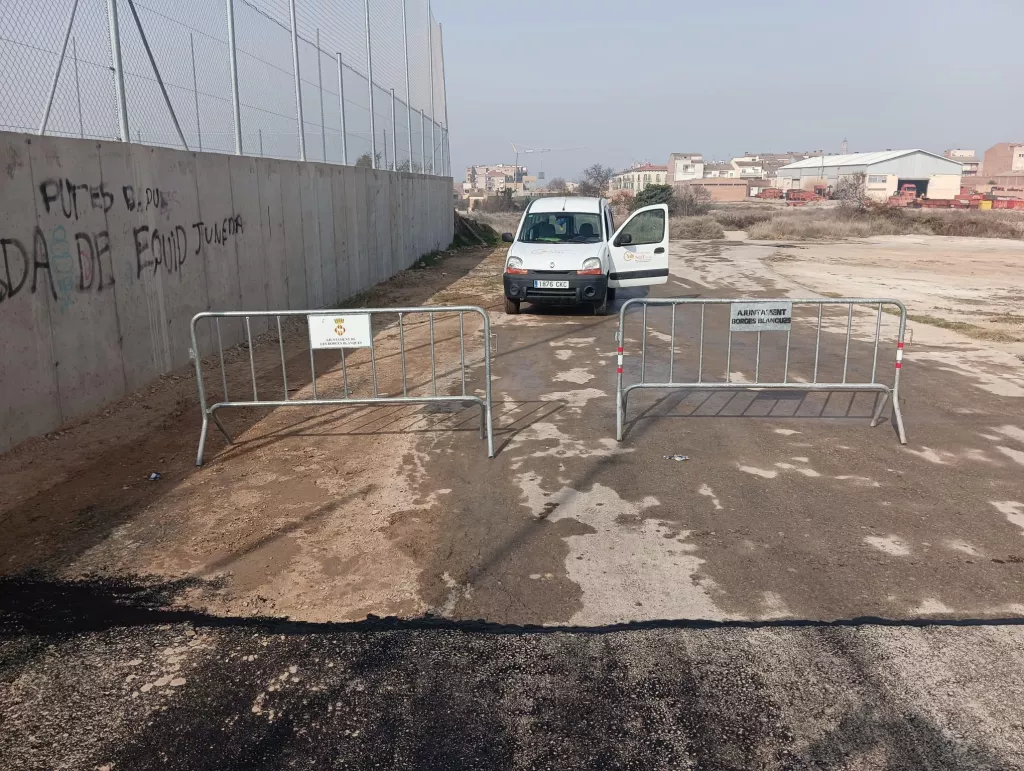 Les Borges millora el paviment del carrer Via Aurèlia