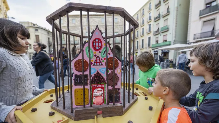 La companyia Tombs Creatius girarà 'Lilliput' per set països europeus