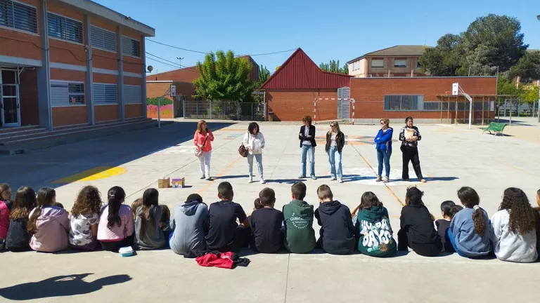 Tretze anys de compromís lingüístic al Pla d'Urgell amb Ai, quin embolic!