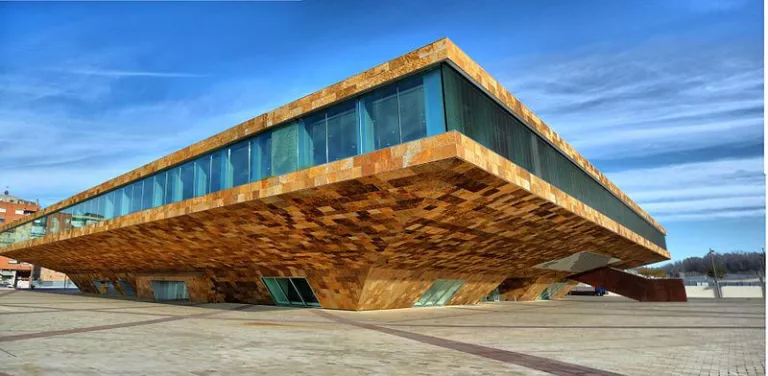 Croada de l'oposició pel solar annex a la Llotja de Lleida