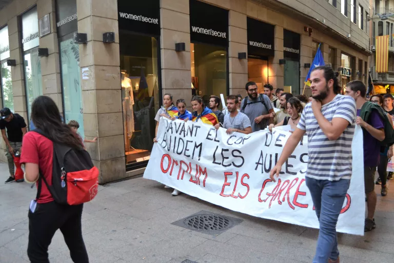 Continuen les mobilitzacions estudiantils que van començar ahir a favor de l'1-O