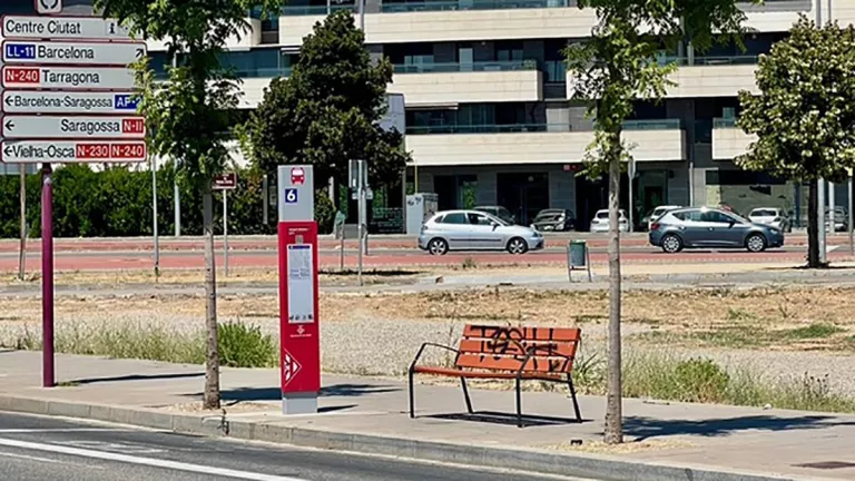 El PP reclama més marquesines a les parades de bus i taxi de Lleida