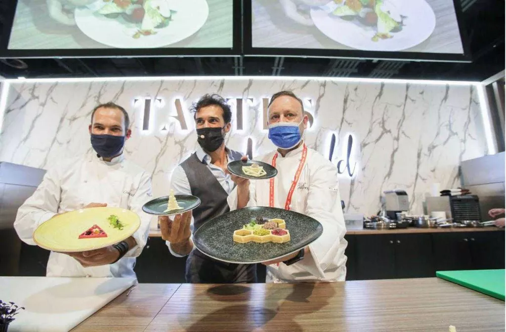 Èxit de la cuina en 3D del xef lleidatà Mateu Blanch a Dubai