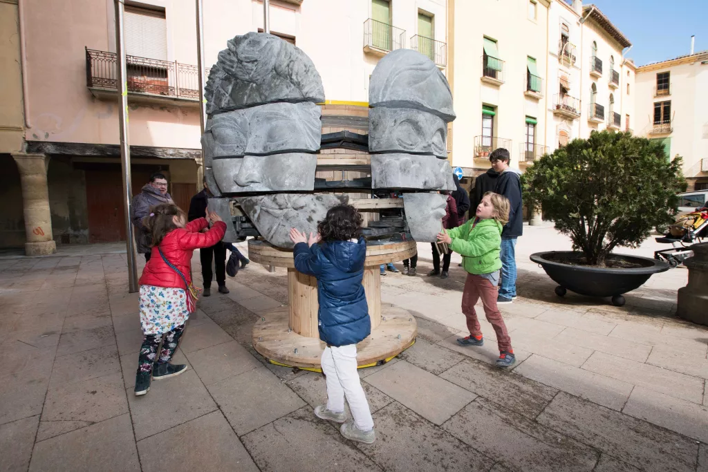 Cervera clou ‘Mènsula’, el diàleg amb el patrimoni, amb més d’un miler de visitants