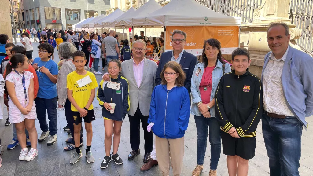 Més de 220 alumnes de primària exposen a Lleida el producte de les seves 'empreses'