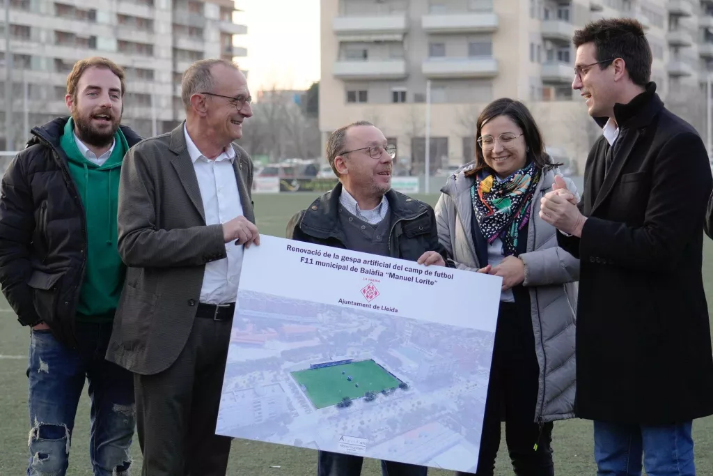 Renovaran la gespa del camp de futbol municipal de Balàfia Manuel Lorite de Lleida