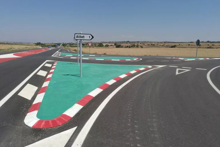 Milloren la seguretat viària a les cruïlles de tres pobles de Tàrrega