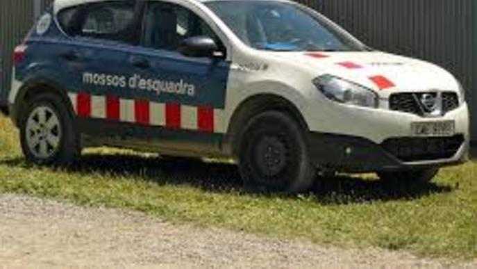 Els Mossos detenen un condutor ebri que circulava amb una roda destrossada i sense punts a la Seu