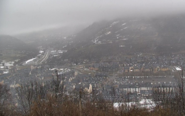La boira marxa i arriba la neu