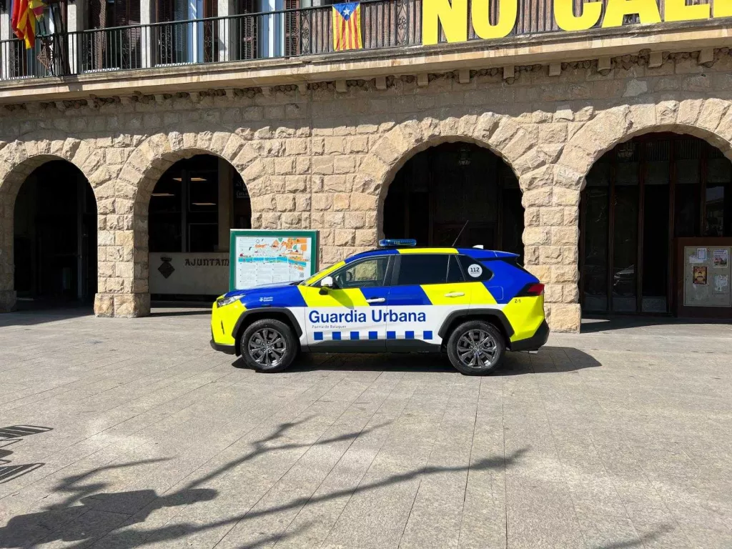 Balaguer presenta el nou vehicle de la Guàrdia Urbana, retolat segons el model visual internacional