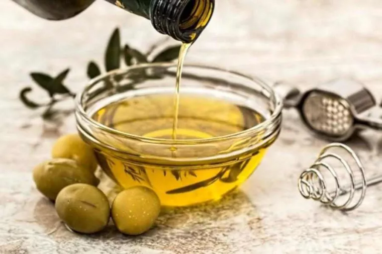 L'oli d'oliva verge enriquit amb els seus antioxidants prevé l'acumulació de colesterol