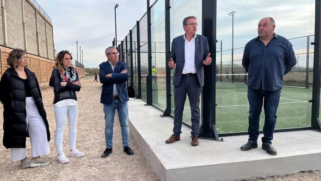 El Poal complementa el seu complex esportiu amb una pista de pàdel