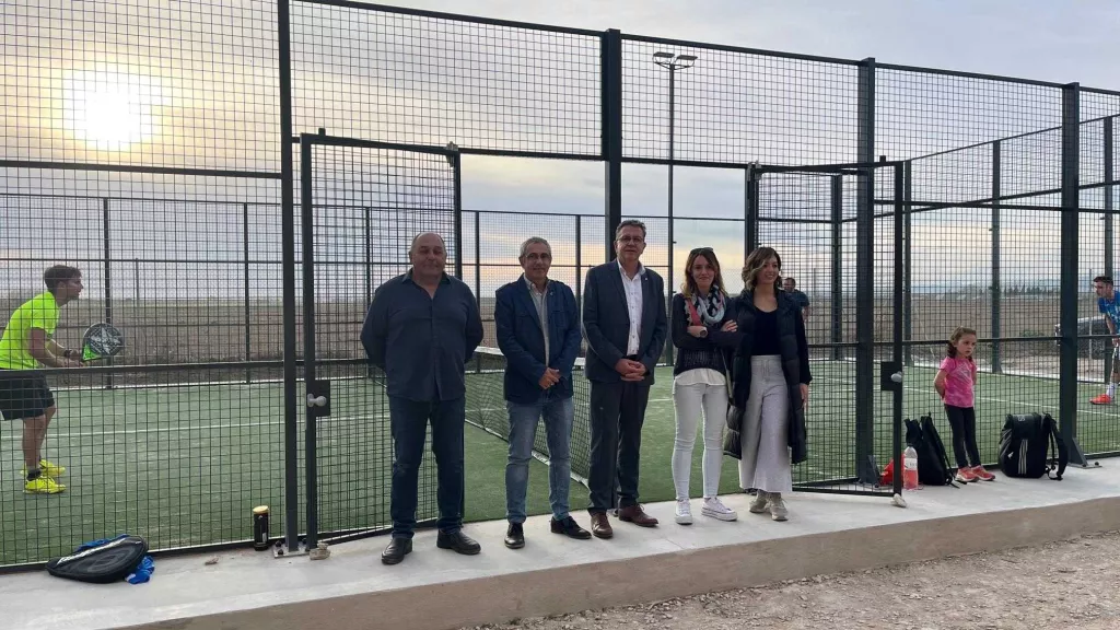 El Poal complementa el seu complex esportiu amb una pista de pàdel
