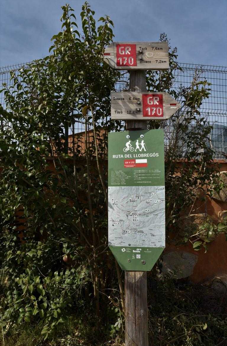 La Vall del Llobregós renova la senyalització per incloure les noves variants homologades