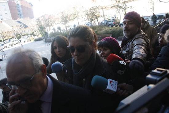 Els pares de la Nadia declaren als jutjats de la Seu davant molta expectació mediàtica