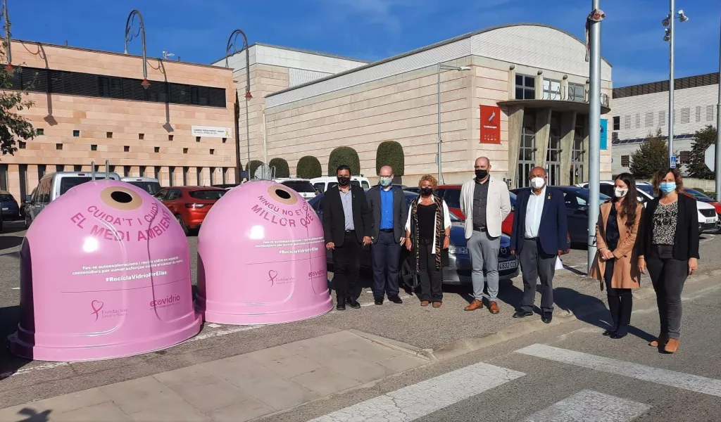 "Recicla vidre per elles" la campanya en favor a la prevenció i la investigació del càncer de mama