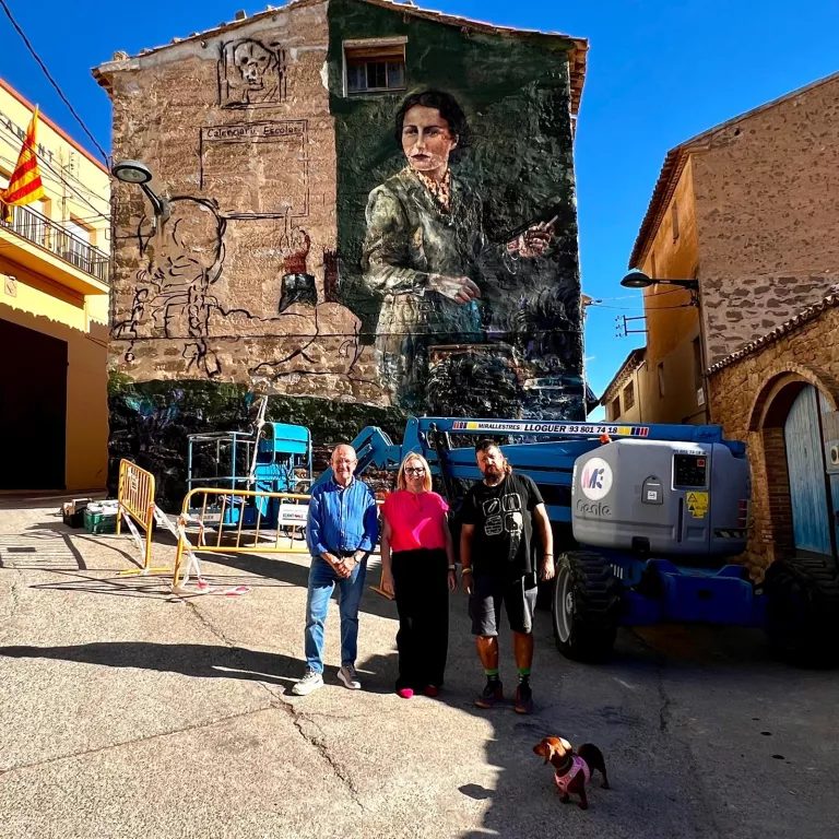 ‘Pioneres i singulars’ reivindica el llegat de les dones lleidatanes a través del muralisme