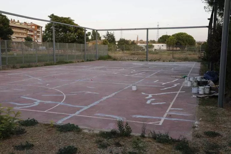 La Paeria rehabilita la pista esportiva de la Bordeta