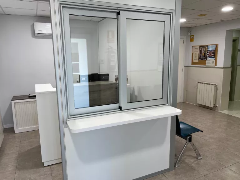 El consultori de Miralcamp renova les instal·lacions i millora la seguretat