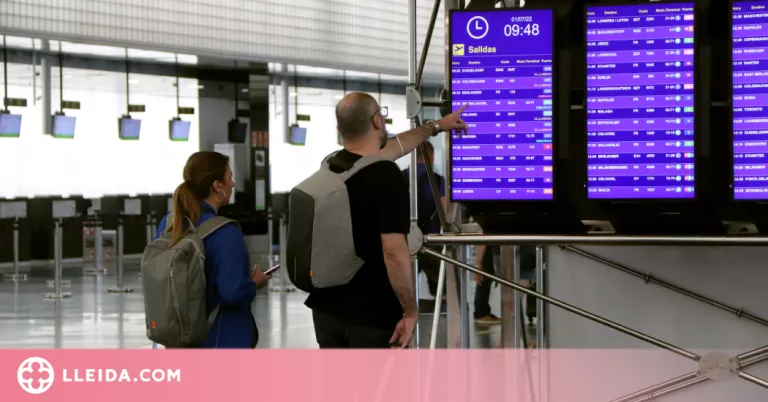 Els aeroports catalans rebran 8 milions de viatgers a l'estiu, el doble que l'any passat