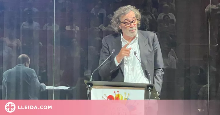 Tatxo Benet enalteix Lleida i la "idiosincràsia" dels lleidatans en el pregó inaugural de l'Aplec