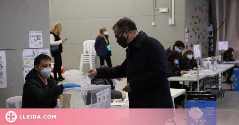 Les meses que s'han constituït més tard de les 9 h no allargaran l'horari de votació