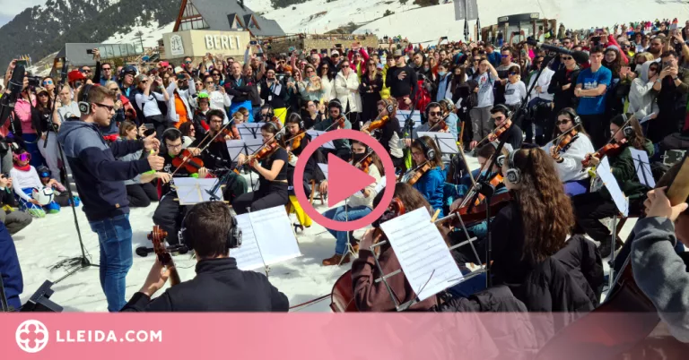 ⏯️ Un miler de músics i admiradors homenatgen el cantant Pau Donés a la Val d'Aran