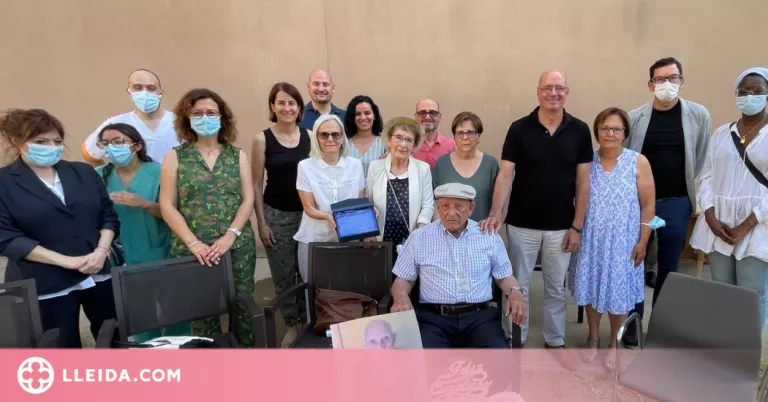 Lliuren la medalla centenària a dos veïns de Lleida i Tàrrega