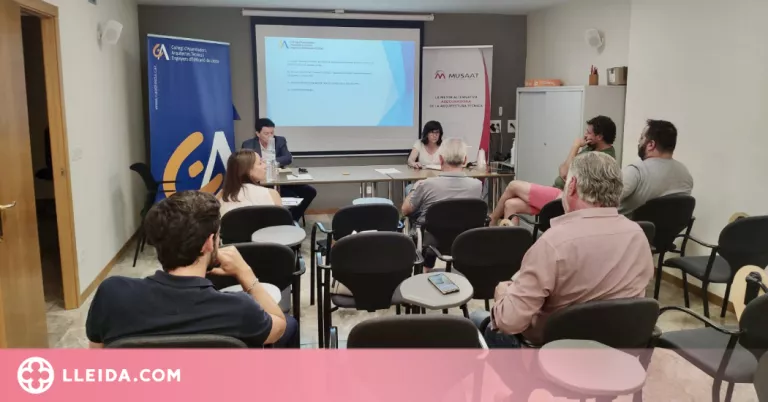 Llum verda al nom Col·legi de l'Arquitectura Tècnica de Lleida