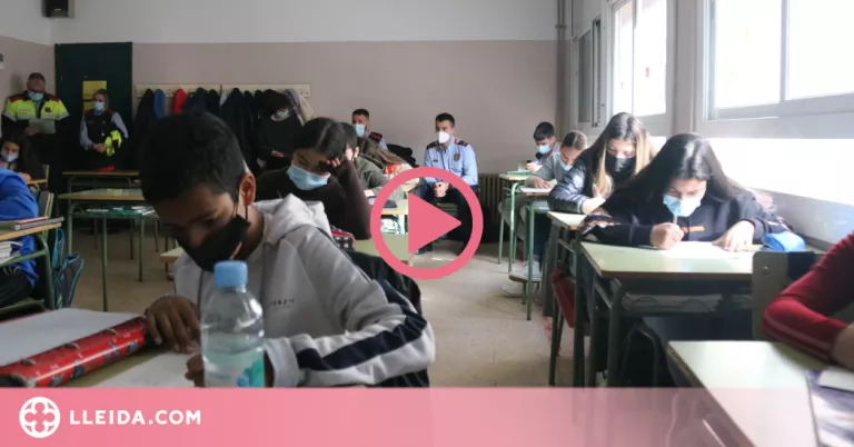 ⏯️ Implanten un nou programa contra el bullying on els alumnes més grans ajuden els petits