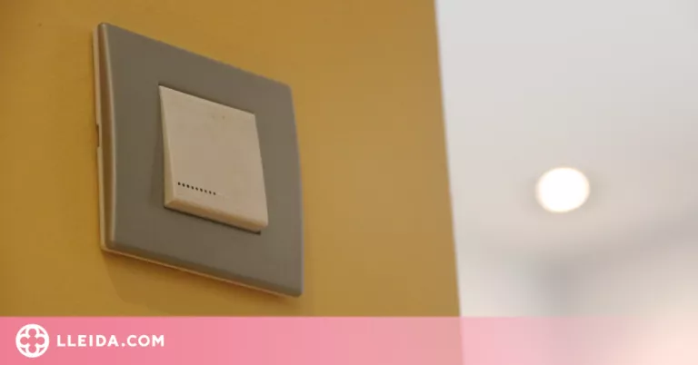 La llum marca 111,35 euros/MWh aquest diumenge, el seu preu més baix del 2022